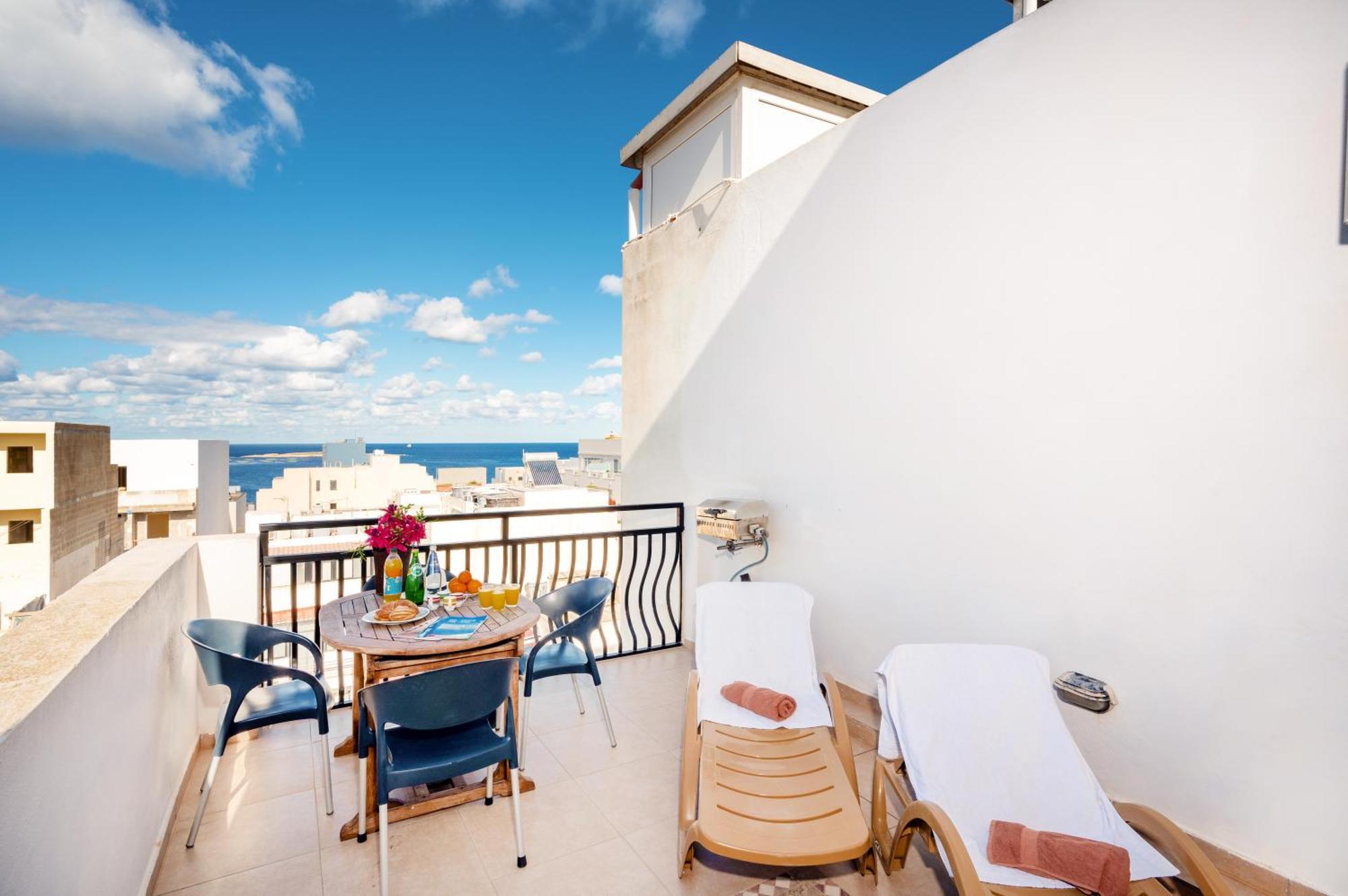 Seashells 2 Bedroom Apartment With Sunny Terrace With Stunning Sea Views - By Getawaysmalta Bahía de San Pablo Exterior foto