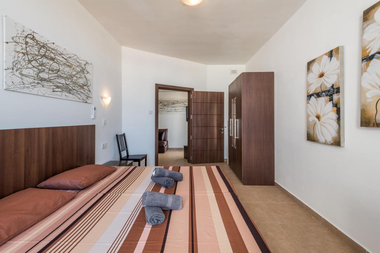 Seashells 2 Bedroom Apartment With Sunny Terrace With Stunning Sea Views - By Getawaysmalta Bahía de San Pablo Exterior foto