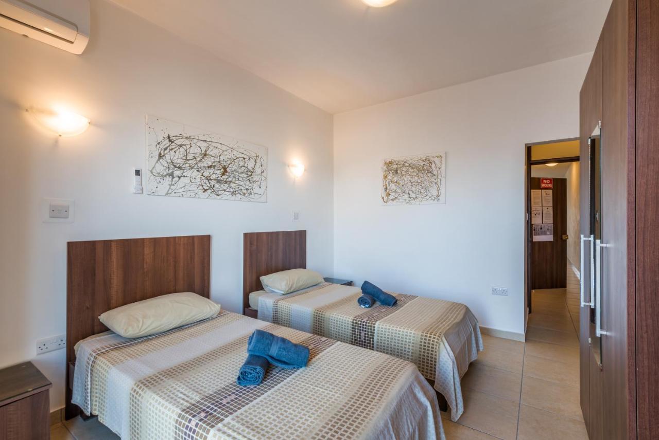 Seashells 2 Bedroom Apartment With Sunny Terrace With Stunning Sea Views - By Getawaysmalta Bahía de San Pablo Exterior foto