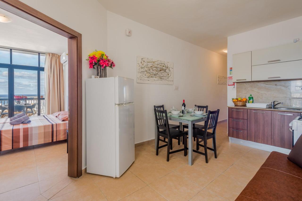 Seashells 2 Bedroom Apartment With Sunny Terrace With Stunning Sea Views - By Getawaysmalta Bahía de San Pablo Exterior foto